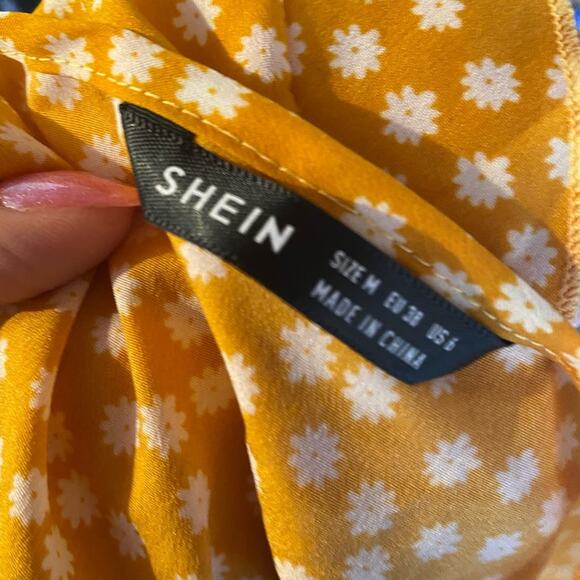 Shein yellow tie front ruffled accent top - Picture 2 of 5